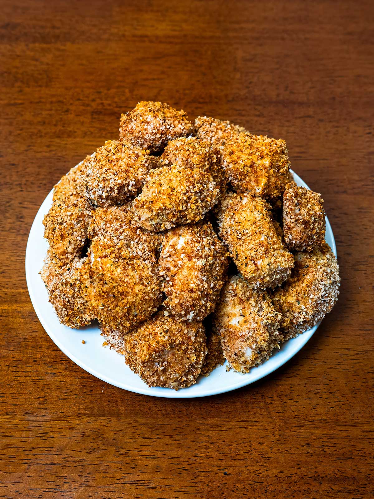 Baked chicken nuggets &ndash; high-protein healthy alternative to fried fast food