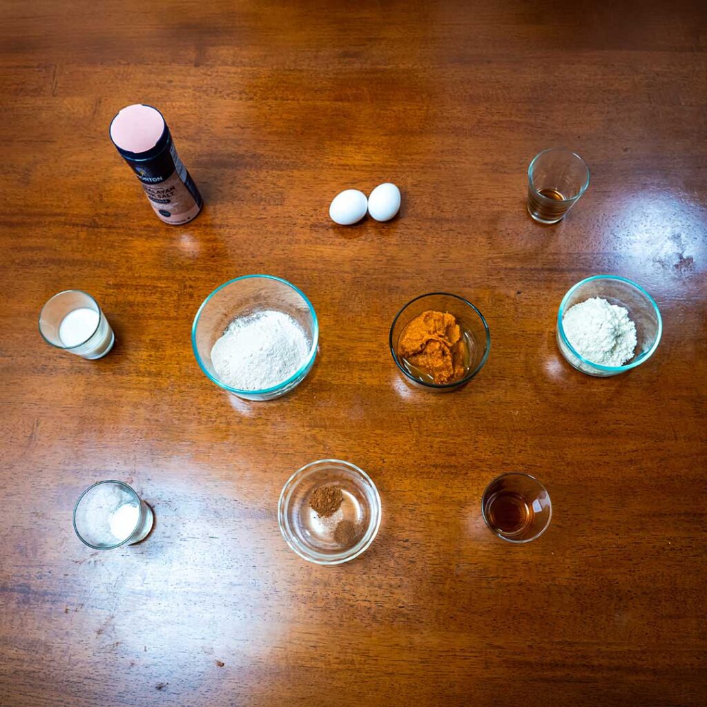 Protein pumpkin pancakes ingredients &ndash; pumpkin puree, Greek yogurt, oats, protein powder
