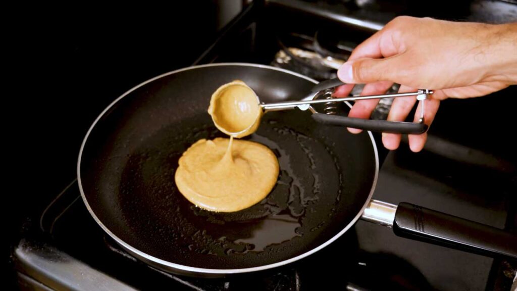 How to make protein pumpkin pancakes &ndash; step 2: mixing pancake batter with pumpkin puree