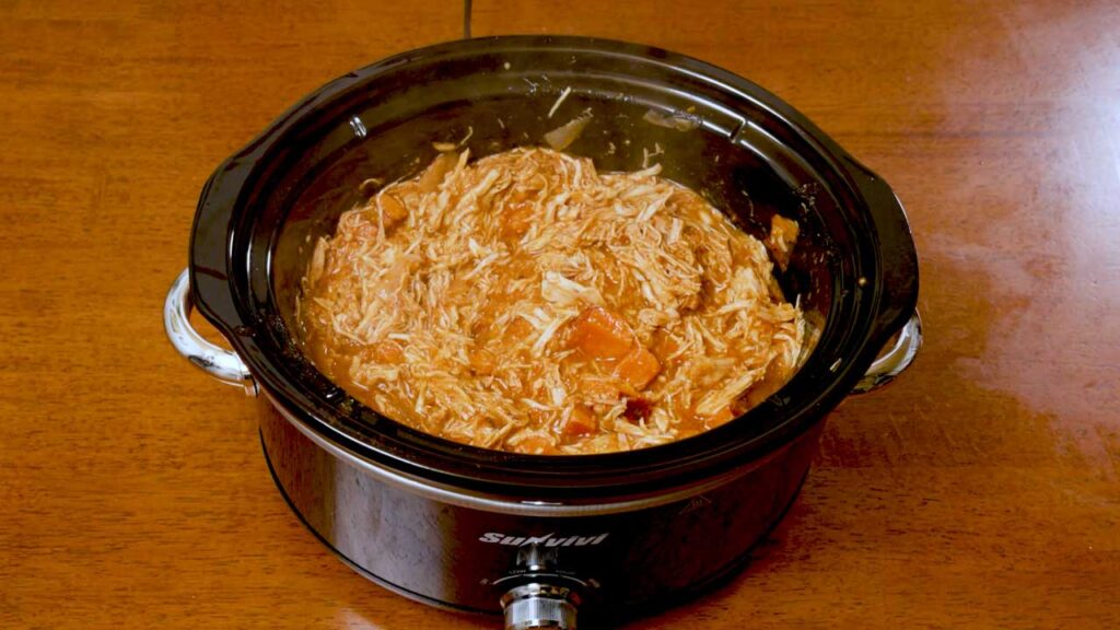 Slow cooker BBQ chicken meal prep &ndash; high protein dinner portioned into containers