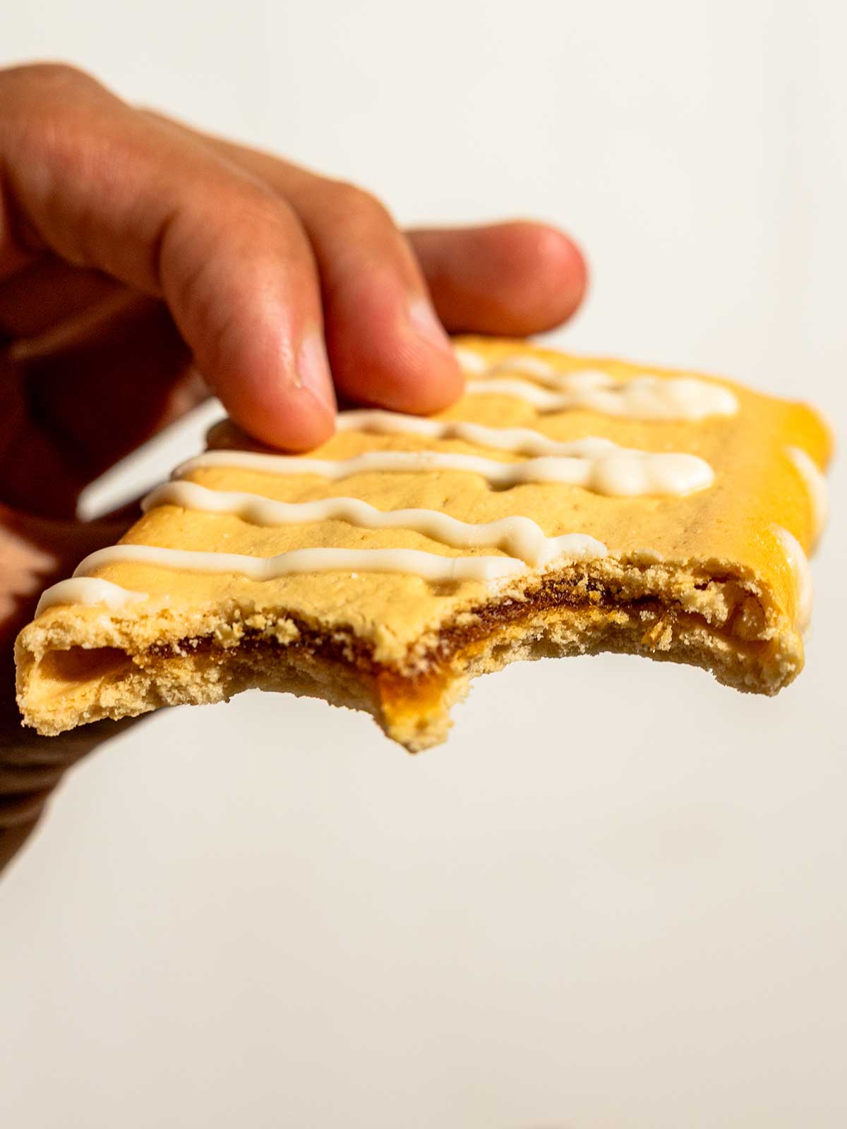 Magic Spoon Protein Pastries review packaging and both flavors side by side