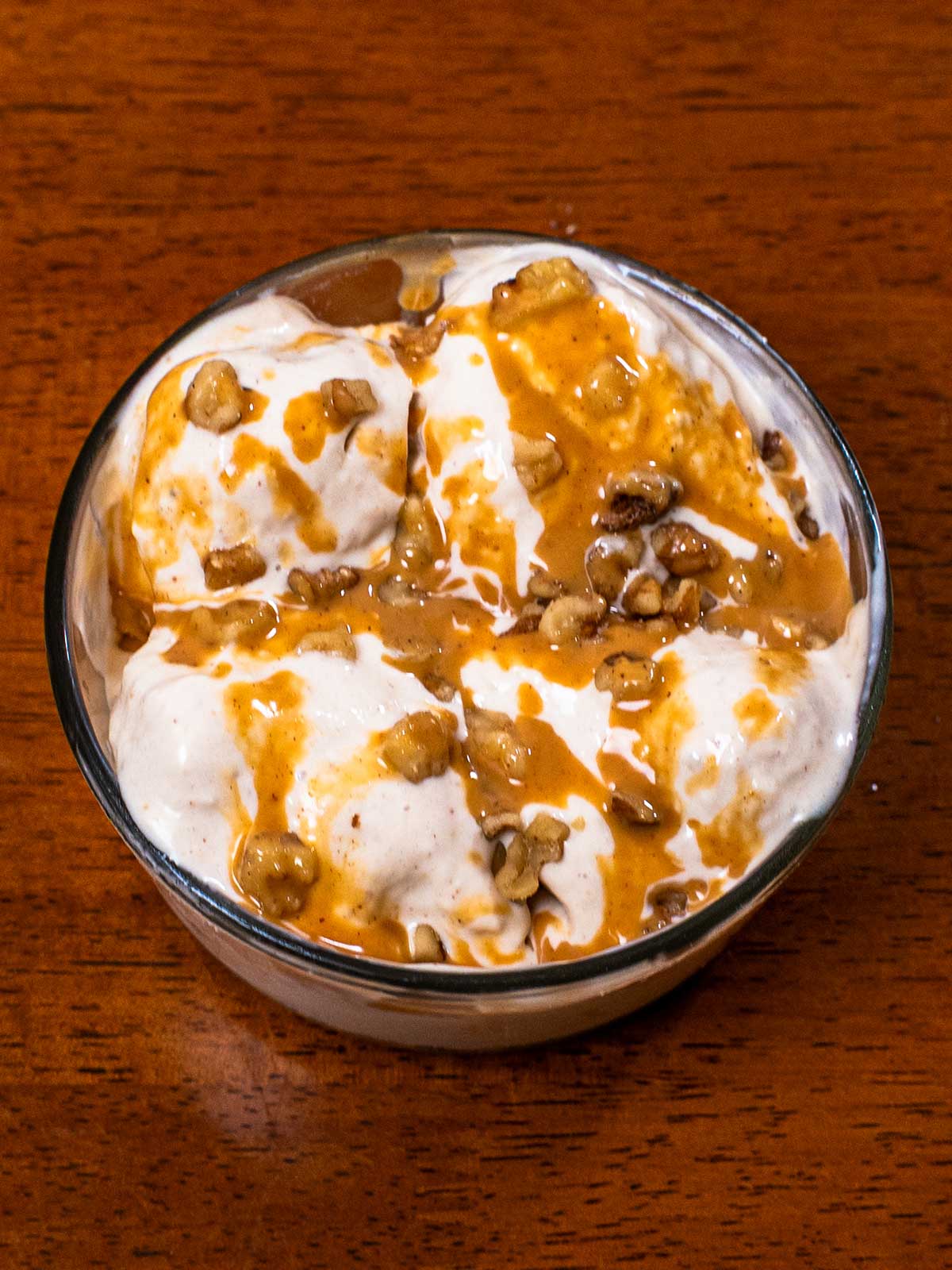 Cottage cheese peanut butter banana ice cream &ndash; high-protein healthy dessert in a glass