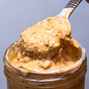 Pumpkin pie protein overnight oats recipe card &ndash; high-protein fall breakfast idea