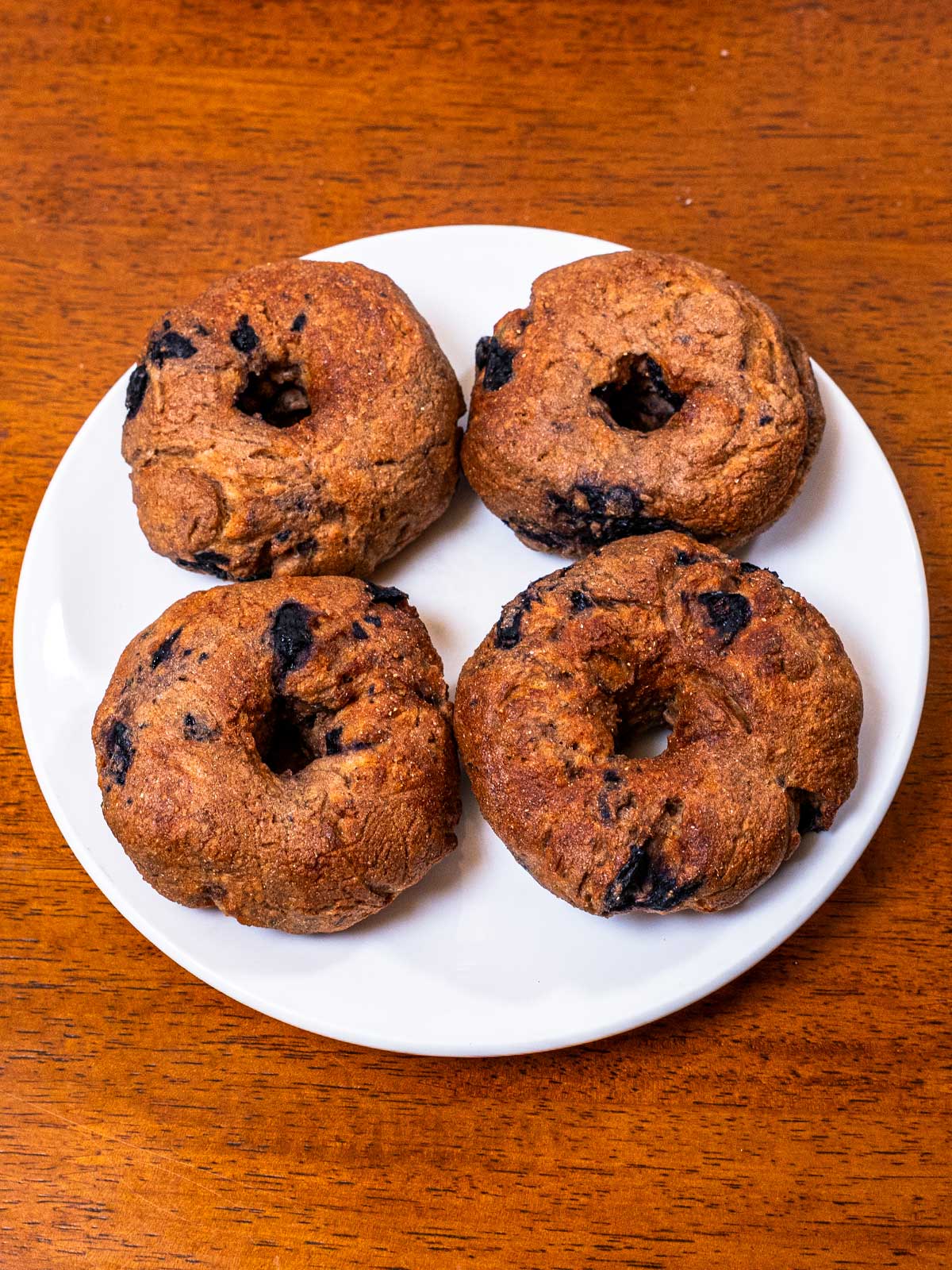 Blueberry Greek yogurt bagels recipe &ndash; high-protein breakfast bagel with fresh blueberries