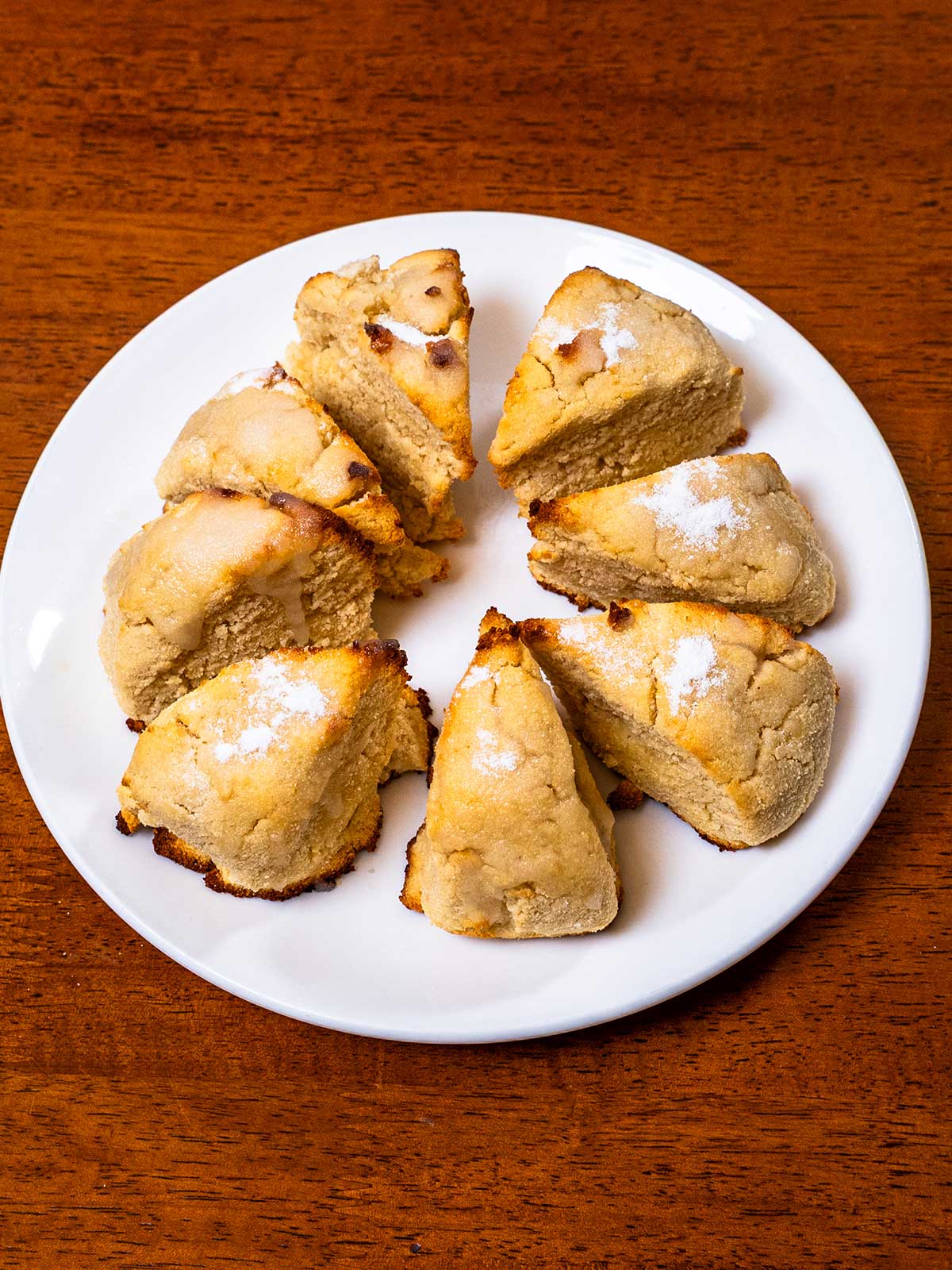 Greek yogurt scones recipe &ndash; high-protein baked breakfast pastry with Greek yogurt