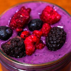 Mixed berry protein smoothie recipe card – quick high-protein smoothie with mixed berries