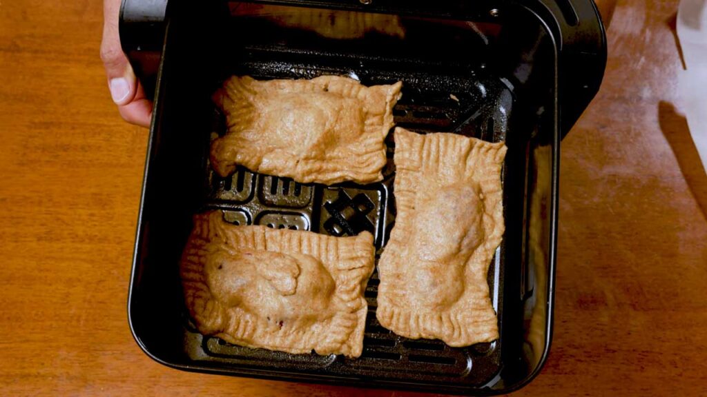 Protein strawberry poptarts &ndash; easy high-protein breakfast bake with strawberry glaze