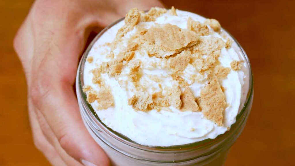 Strawberry cheesecake protein smoothie &ndash; creamy high-protein drink with strawberry flavor