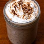 Vanilla latte protein overnight oats recipe &ndash; high-protein breakfast with coffee and vanilla flavor